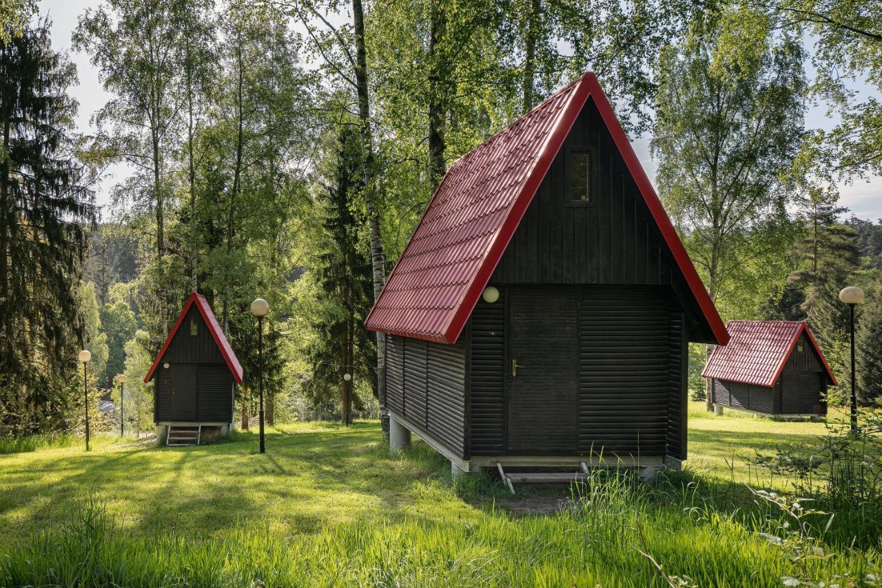 Chatky Skalni Mlyn Adršpach Esterno foto